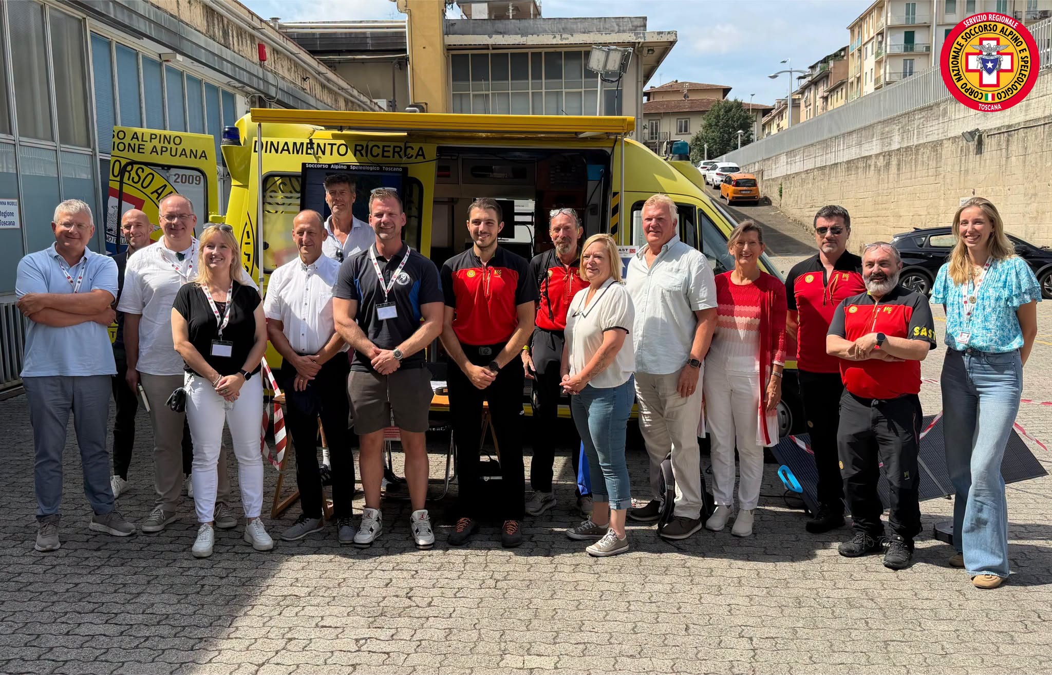 Nella mattinata di mercoledì 8 luglio, alcuni volontari del Soccorso Alpino e Sp…